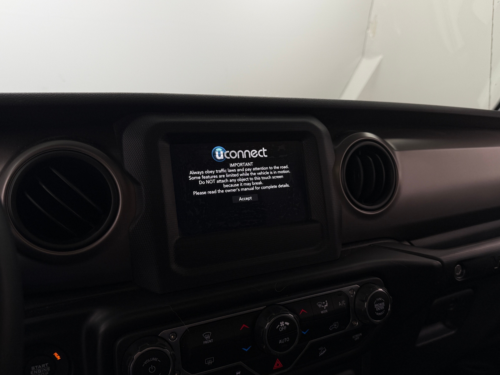 Thumbnail: 2020 Jeep Wrangler - 3