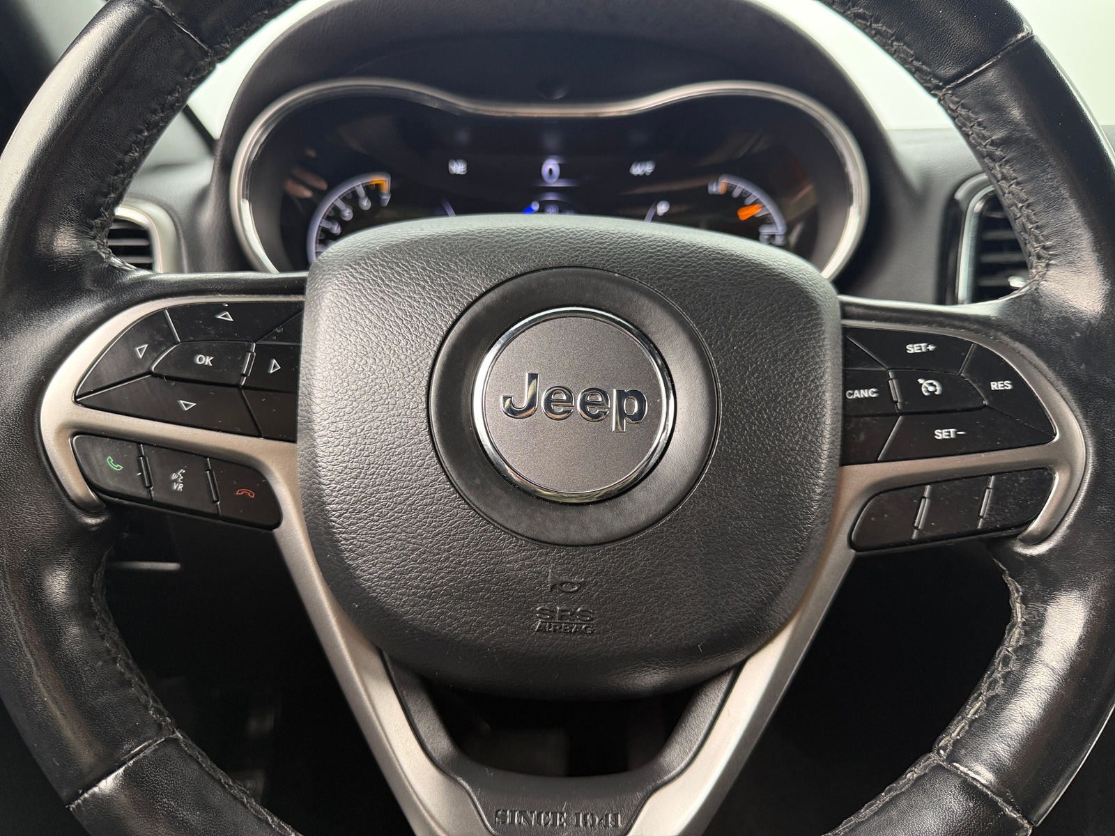 Thumbnail: 2019 Jeep Grand Cherokee - 4