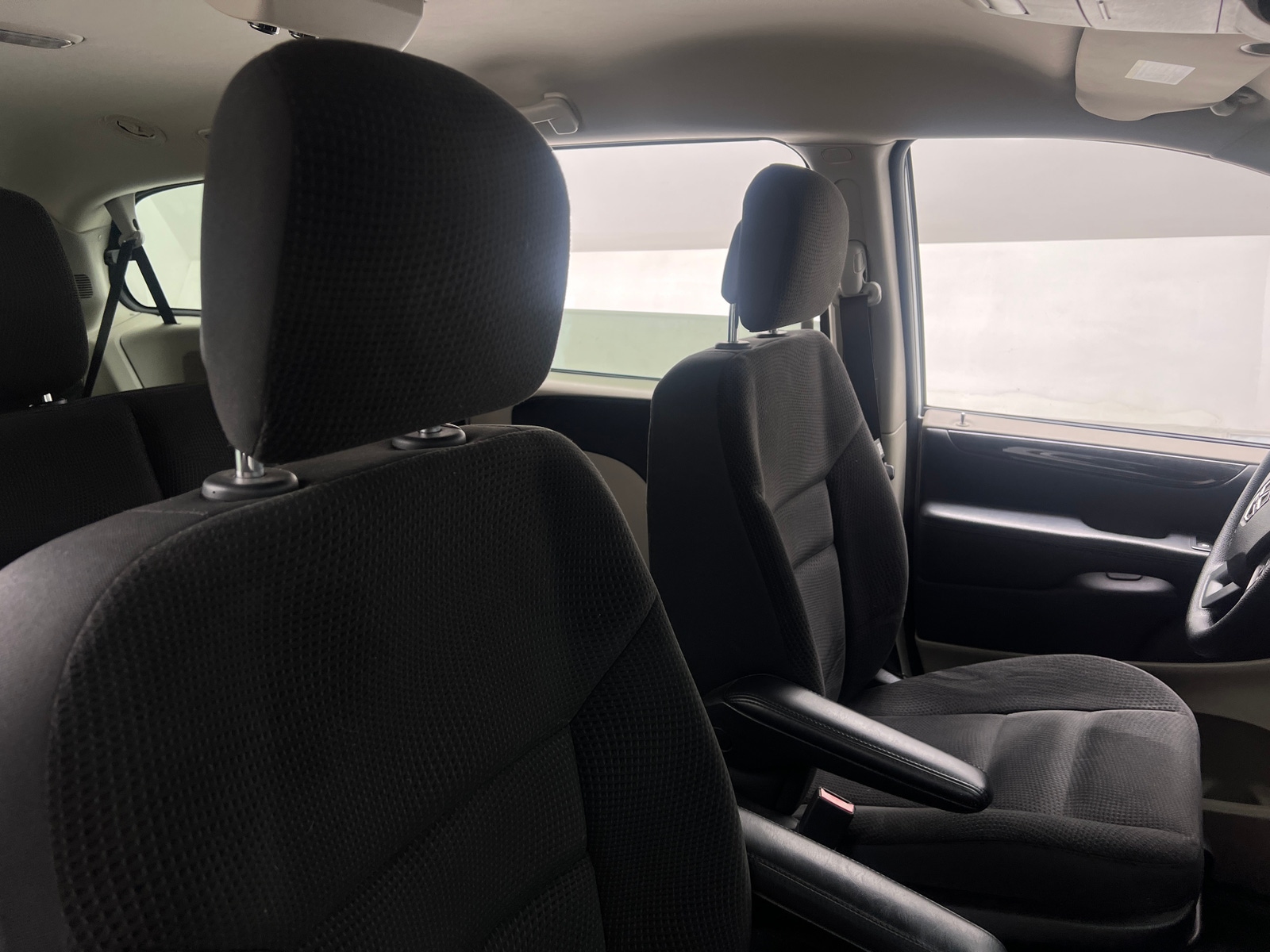 Thumbnail: 2018 Dodge Grand Caravan - 2