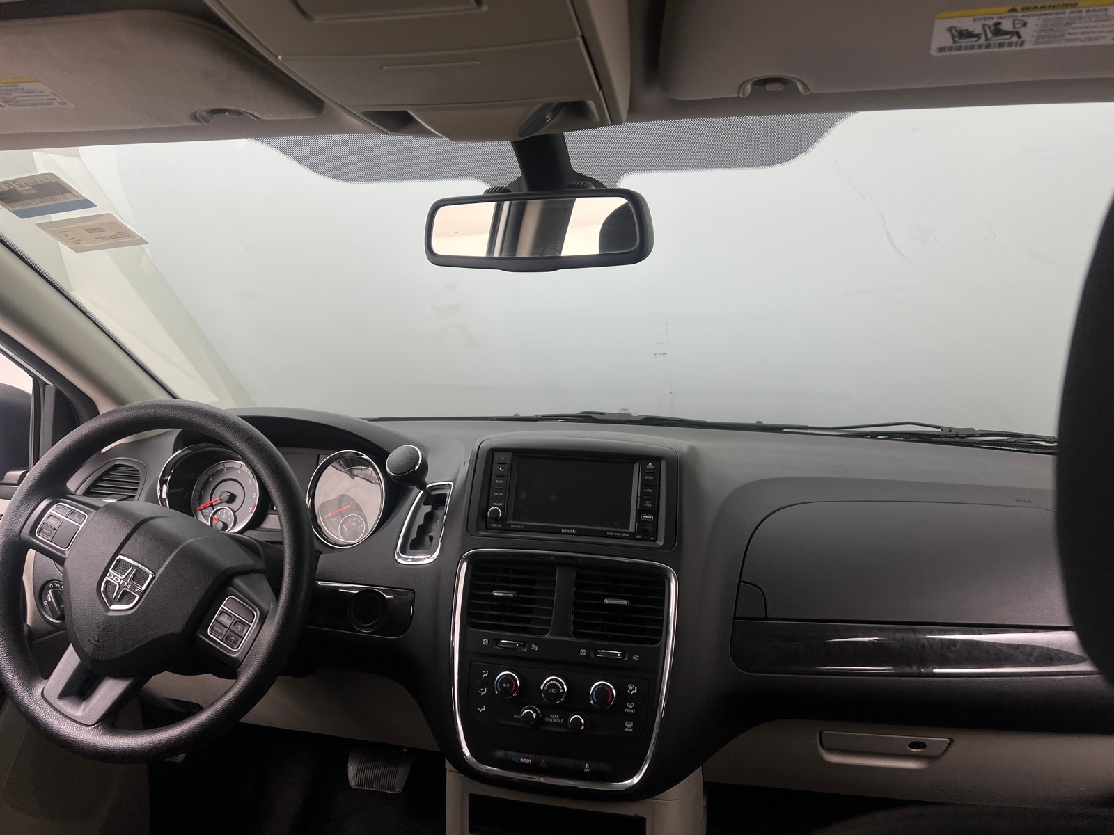 Thumbnail: 2018 Dodge Grand Caravan - 3