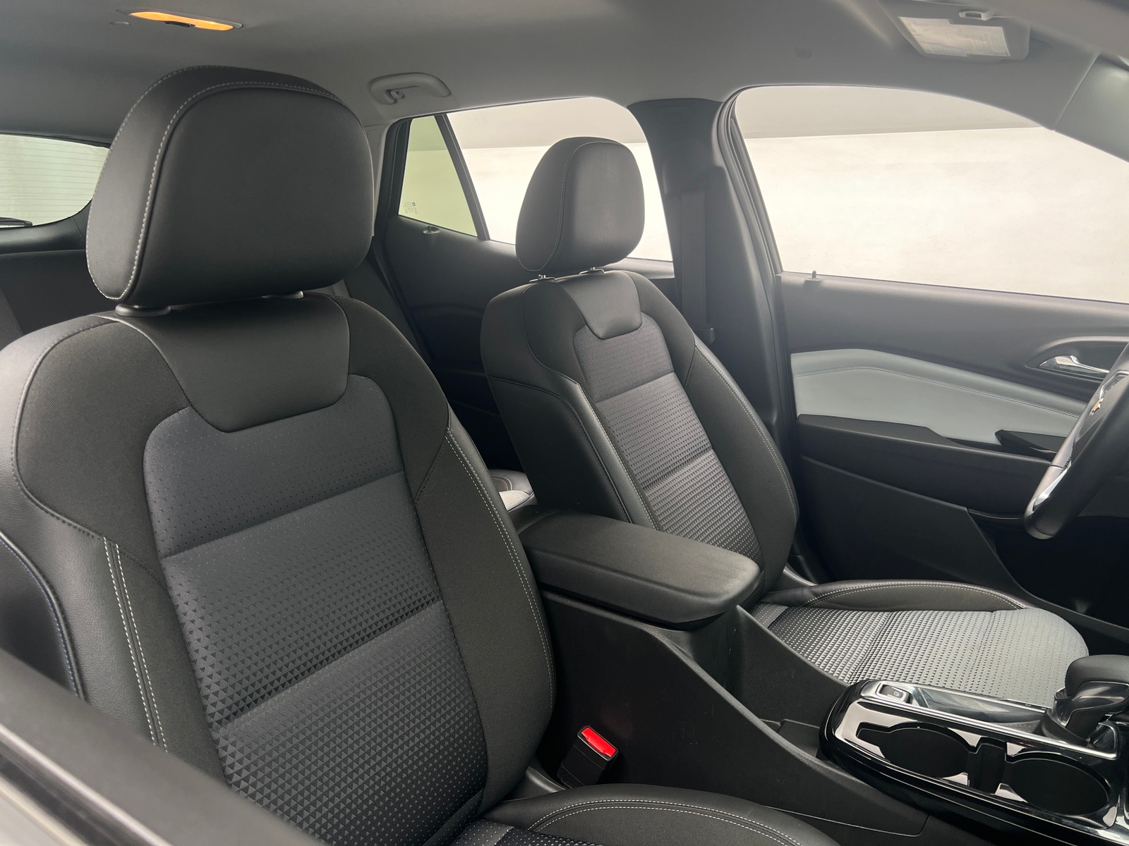 Thumbnail: 2025 Chevrolet Trax - 2