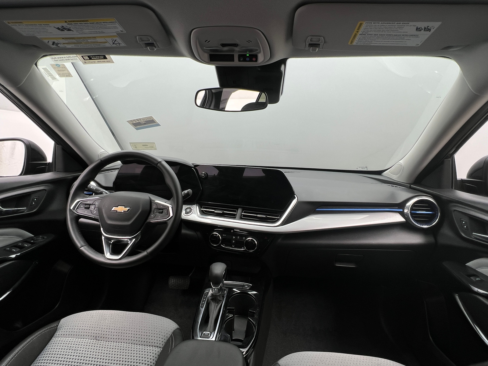 Thumbnail: 2025 Chevrolet Trax - 3