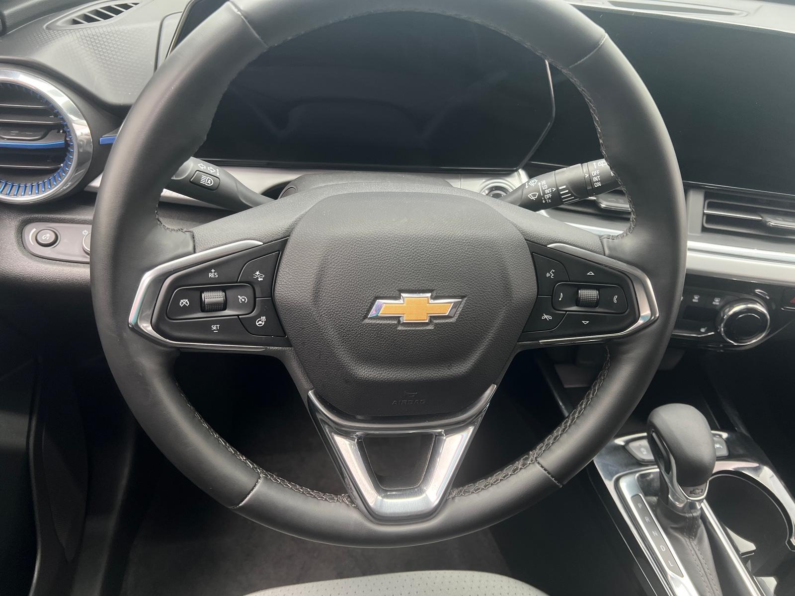 Thumbnail: 2025 Chevrolet Trax - 5