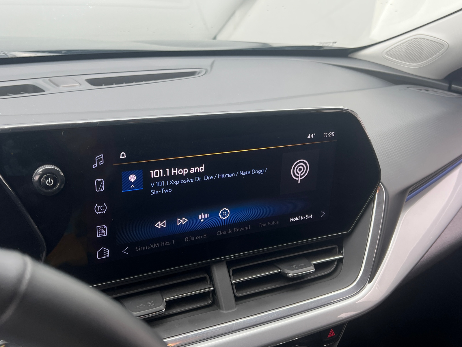 Thumbnail: 2025 Chevrolet Trax - 4