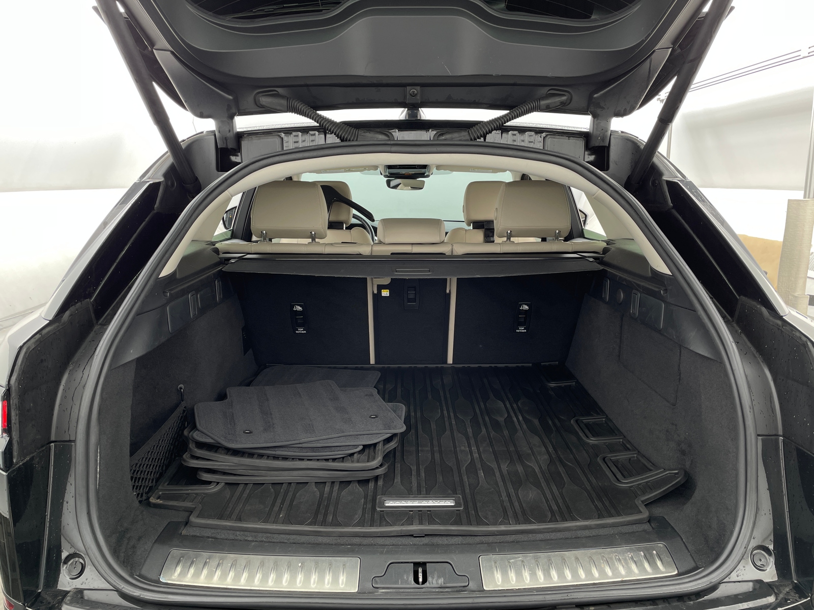 Thumbnail: 2023 Land Rover Range Rover Velar - 6