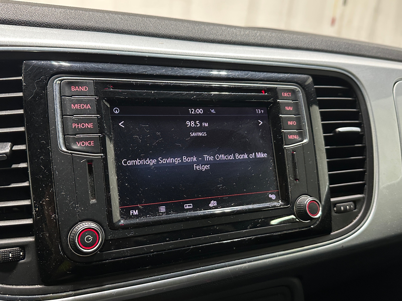 Thumbnail: 2016 Volkswagen Beetle - 4