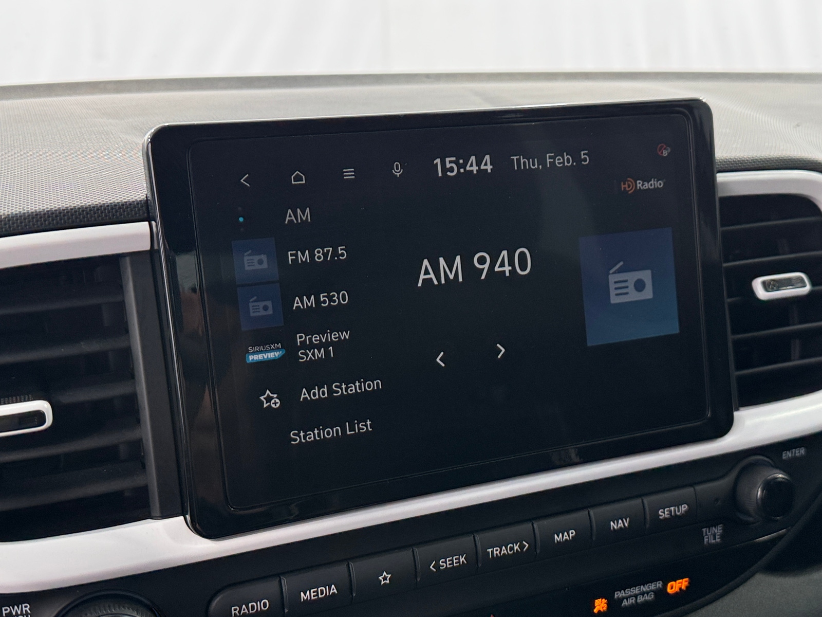 Thumbnail: 2023 Hyundai Venue - 3