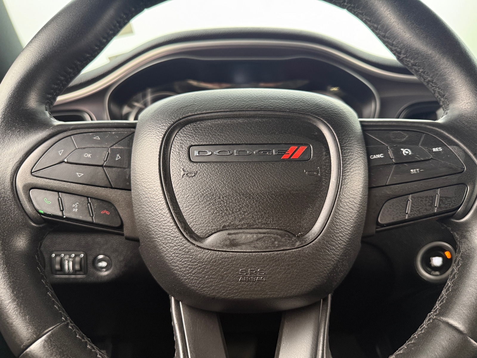 Thumbnail: 2019 Dodge Challenger - 4