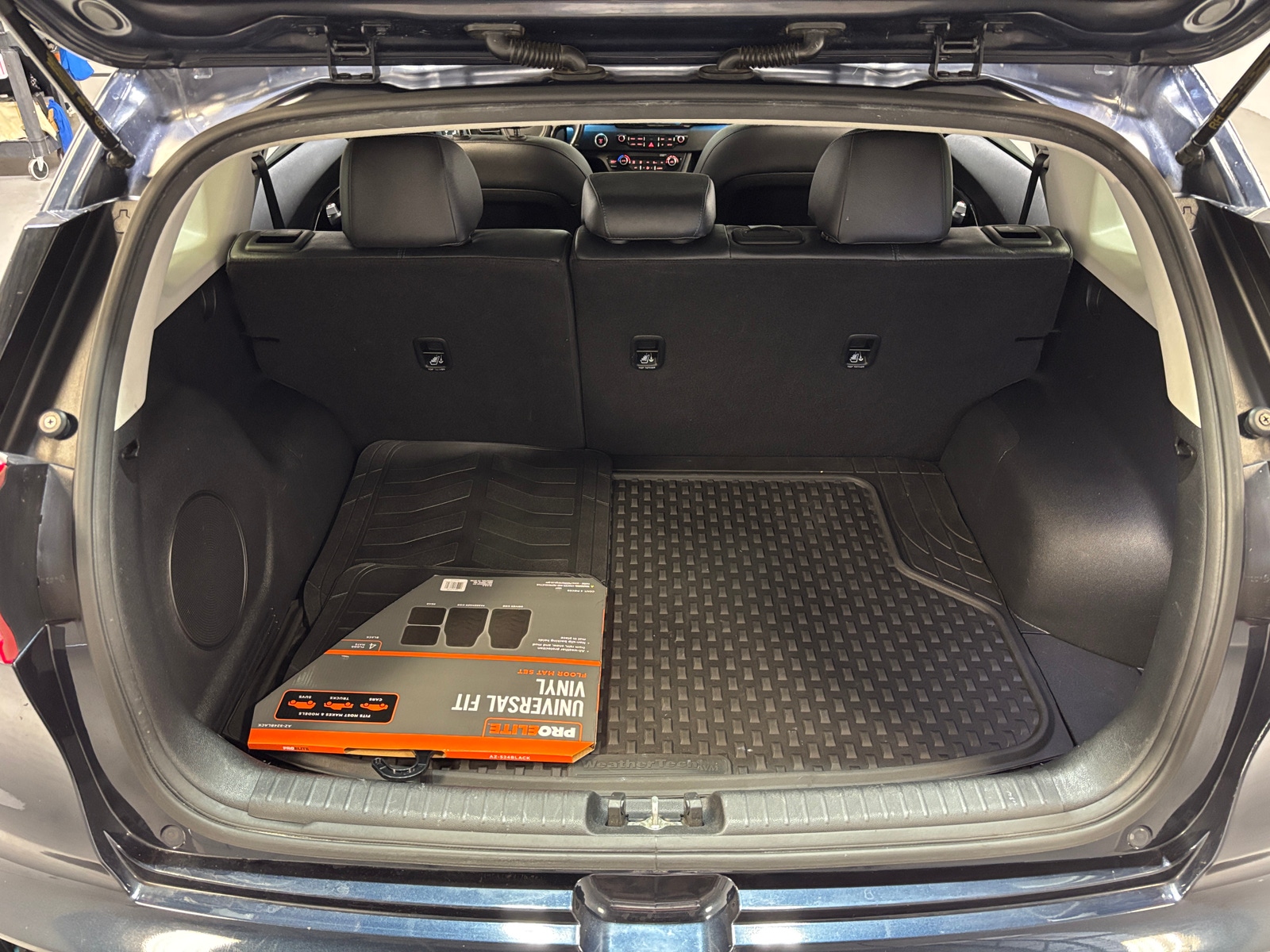 Thumbnail: 2019 Kia Niro - 6