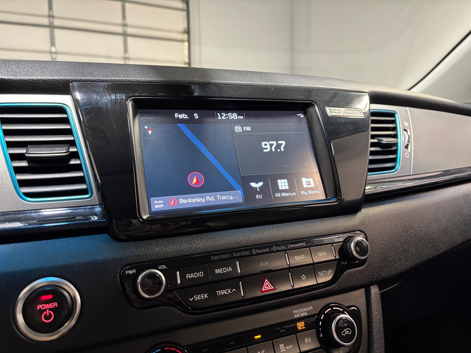 Thumbnail: 2019 Kia Niro - 3