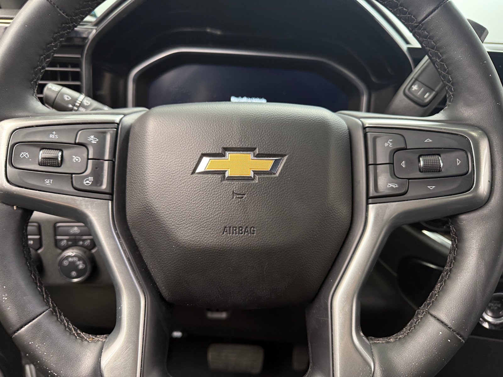 Thumbnail: 2023 Chevrolet Silverado 1500 - 5