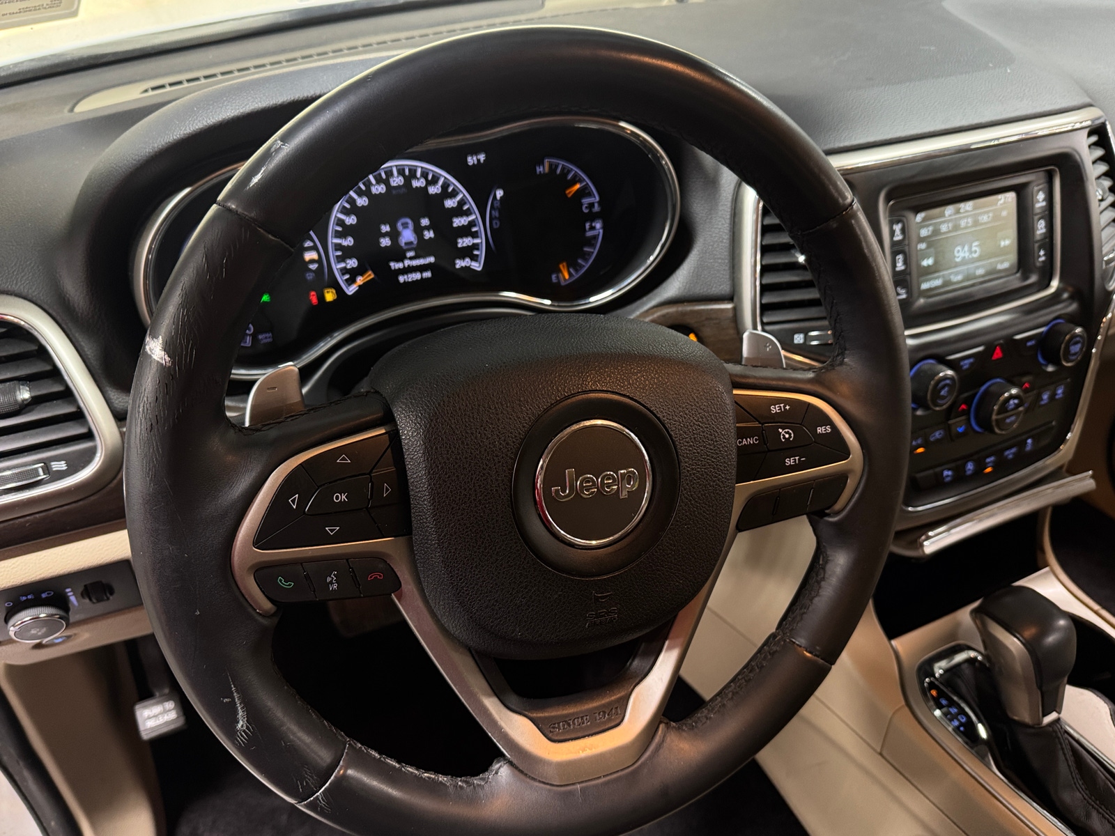 Thumbnail: 2017 Jeep Grand Cherokee - 5