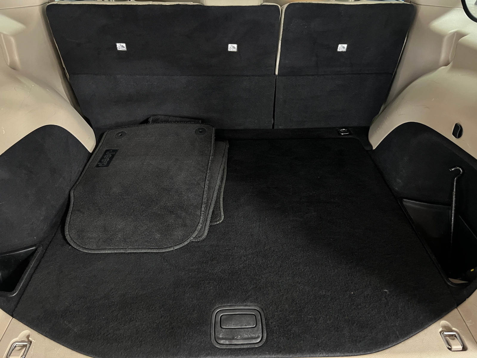 Thumbnail: 2017 Jeep Grand Cherokee - 7