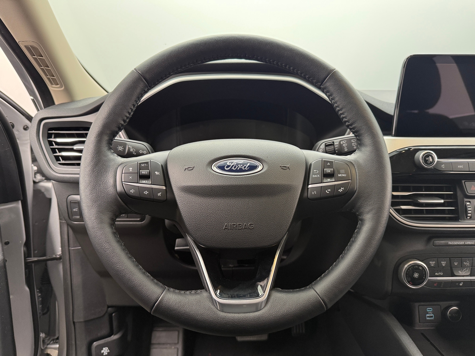 Thumbnail: 2020 Ford Escape - 4