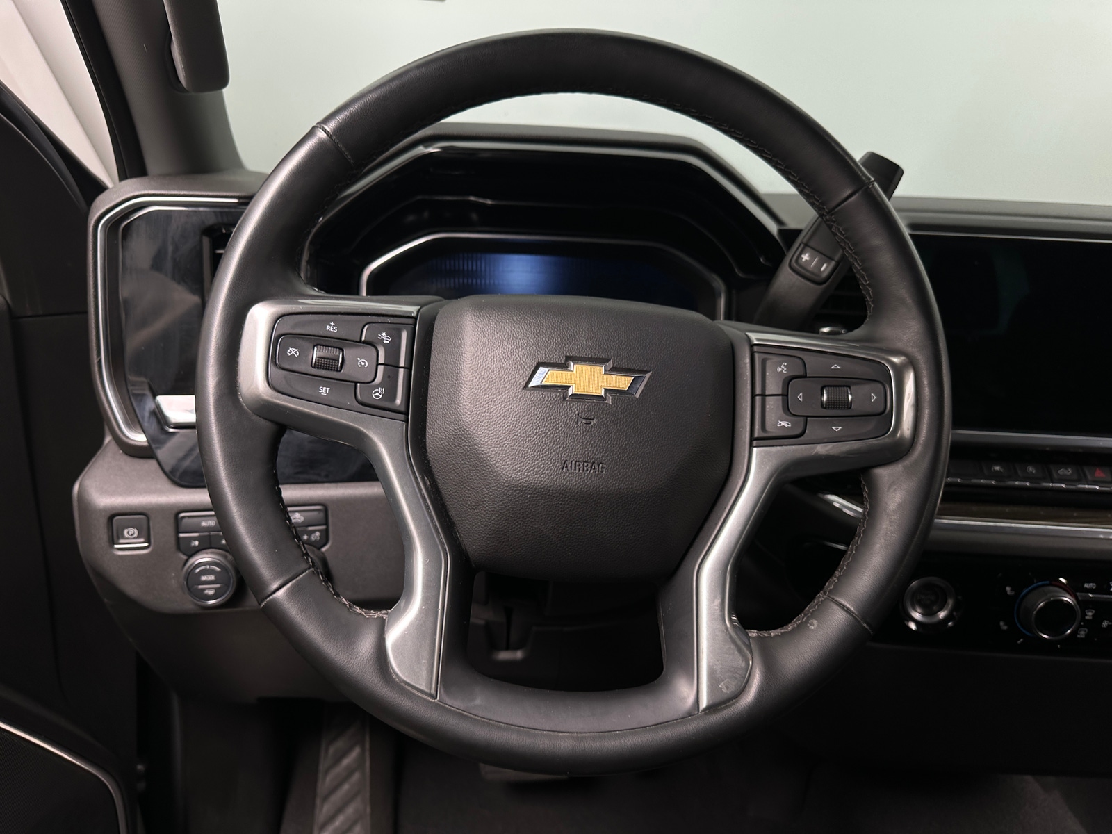 Thumbnail: 2023 Chevrolet Silverado 1500 - 5