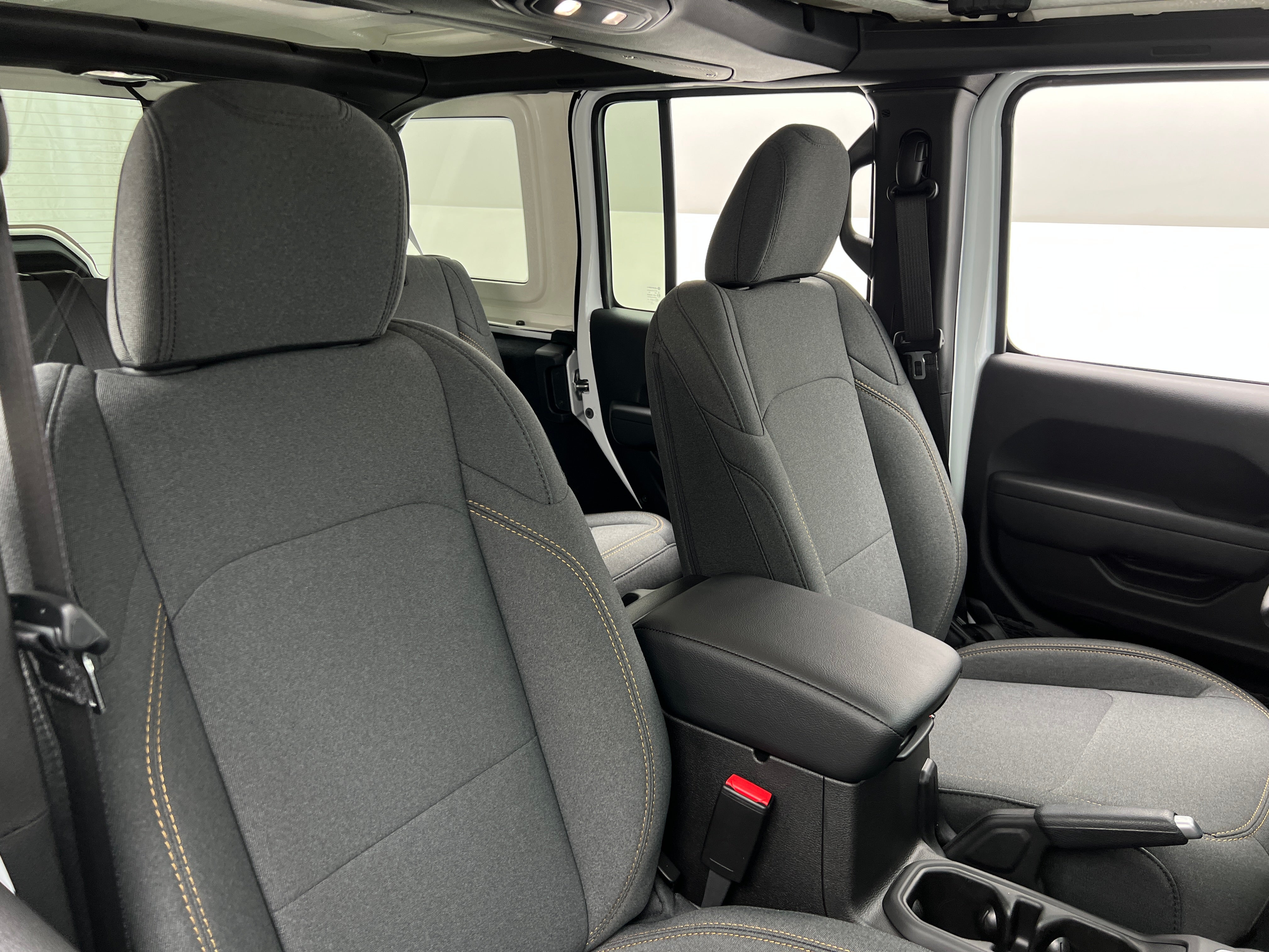 2026 Jeep Wrangler Sport S's photo