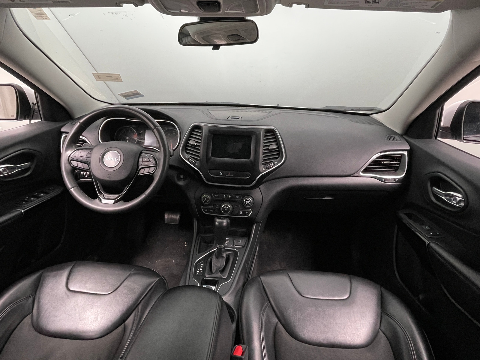 Thumbnail: 2020 Jeep Cherokee - 3