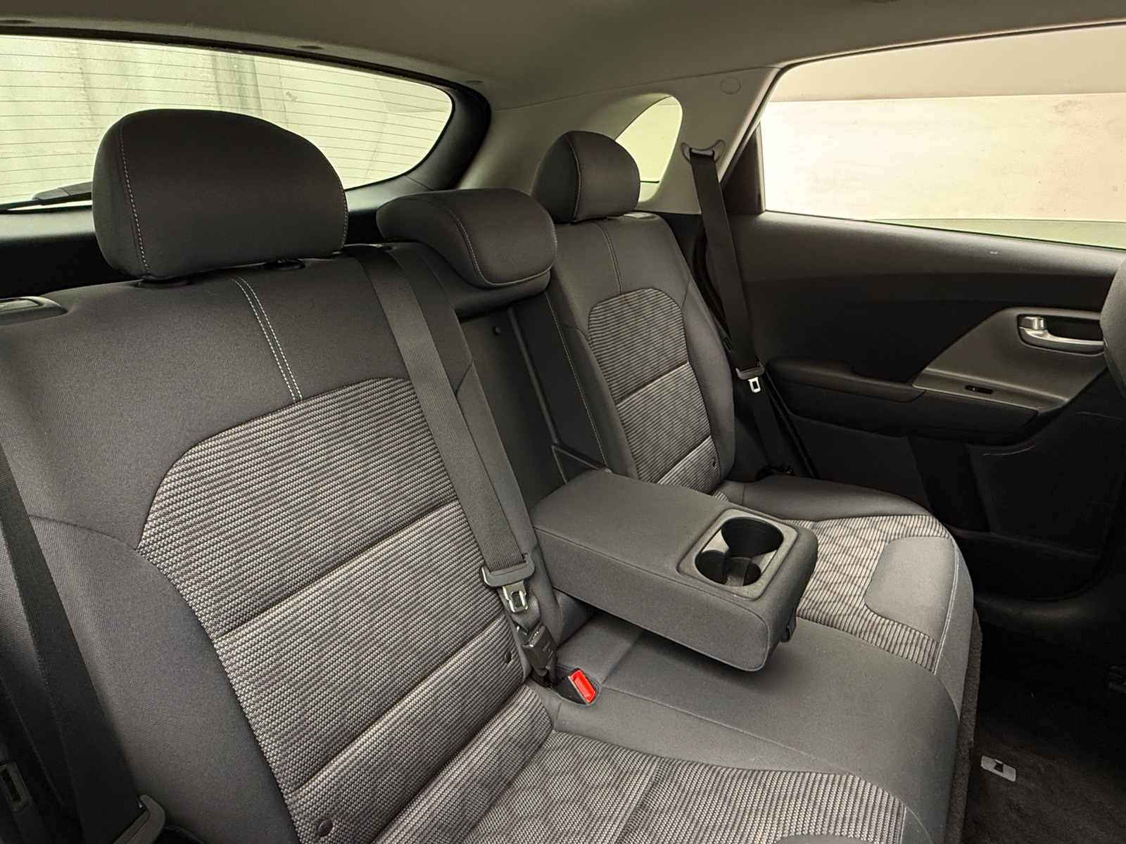 Thumbnail: 2018 Kia Niro - 6