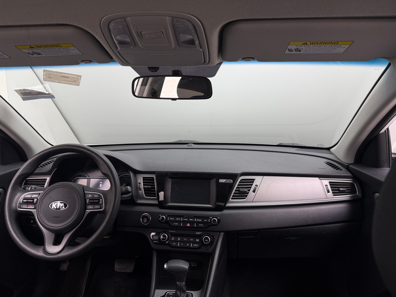 Thumbnail: 2018 Kia Niro - 3