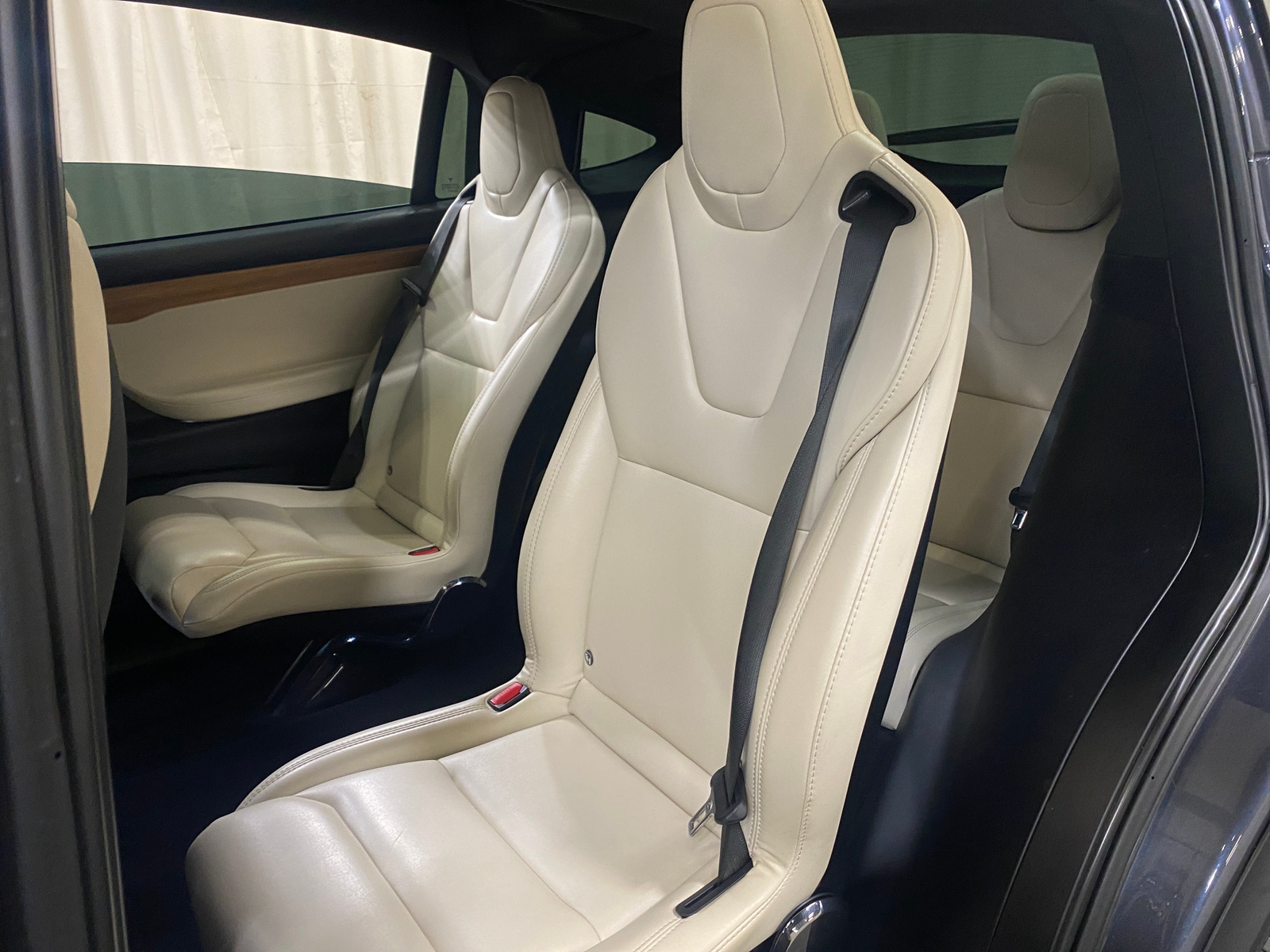 Thumbnail: 2020 Tesla Model X - 4