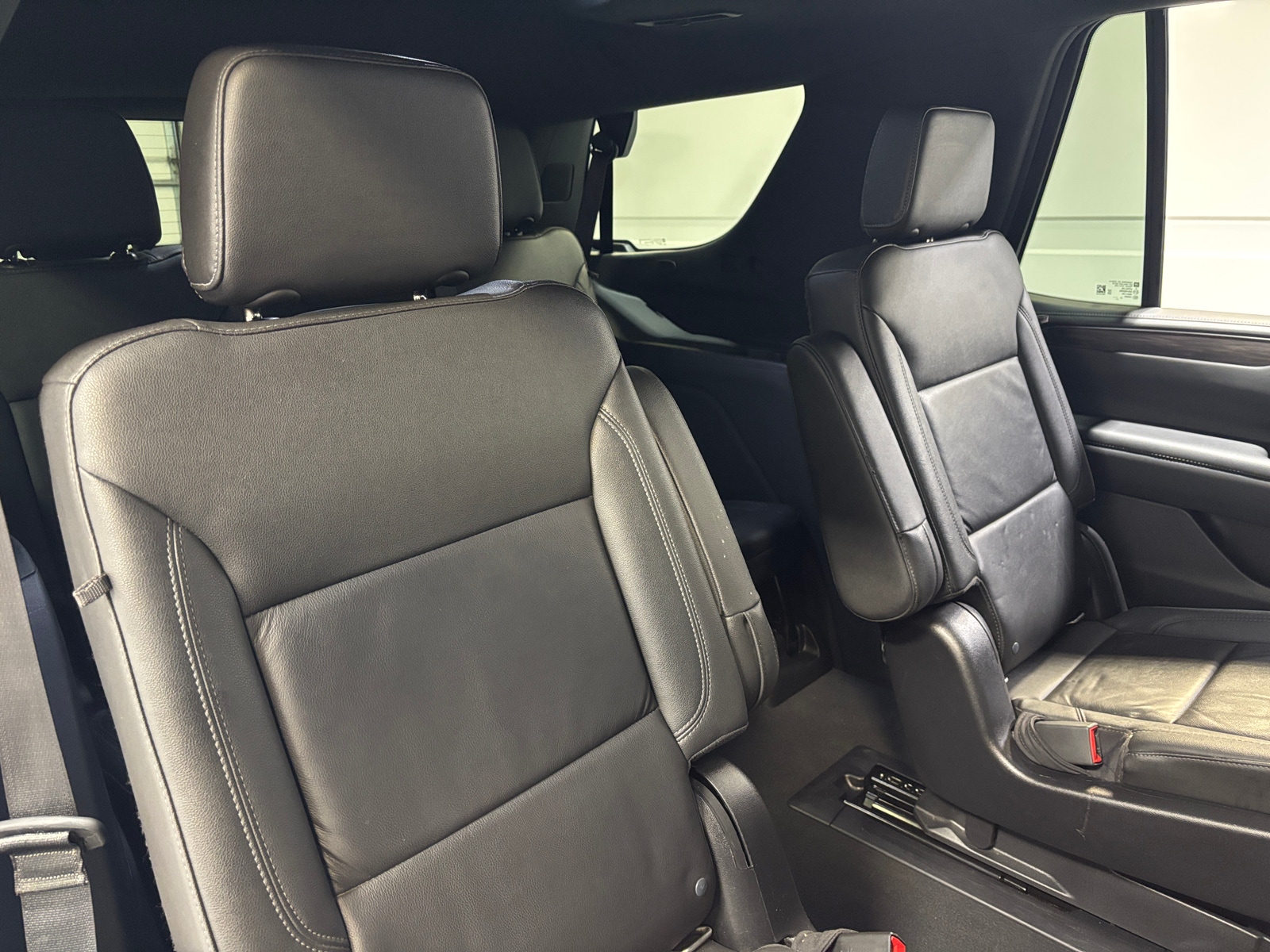 Thumbnail: 2022 Chevrolet Tahoe - 5