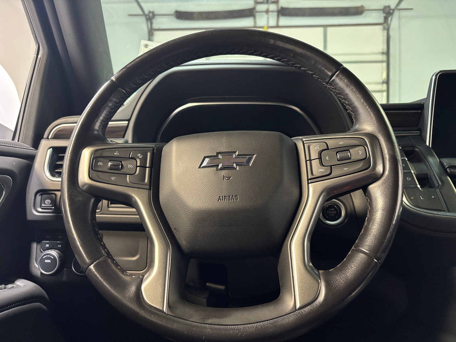 Thumbnail: 2022 Chevrolet Tahoe - 4