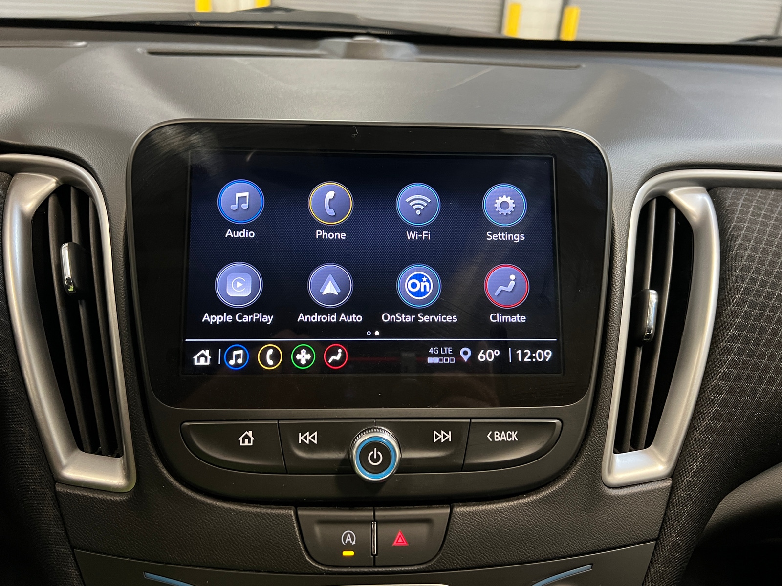 Thumbnail: 2024 Chevrolet Malibu - 4