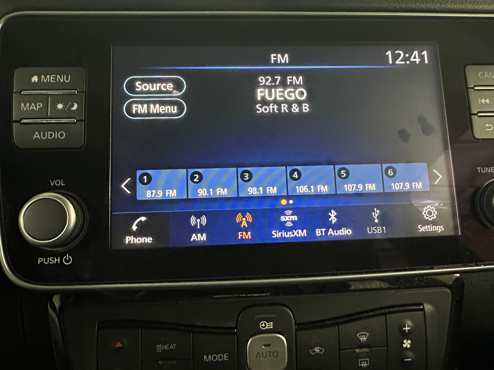 Thumbnail: 2025 Nissan Leaf - 4