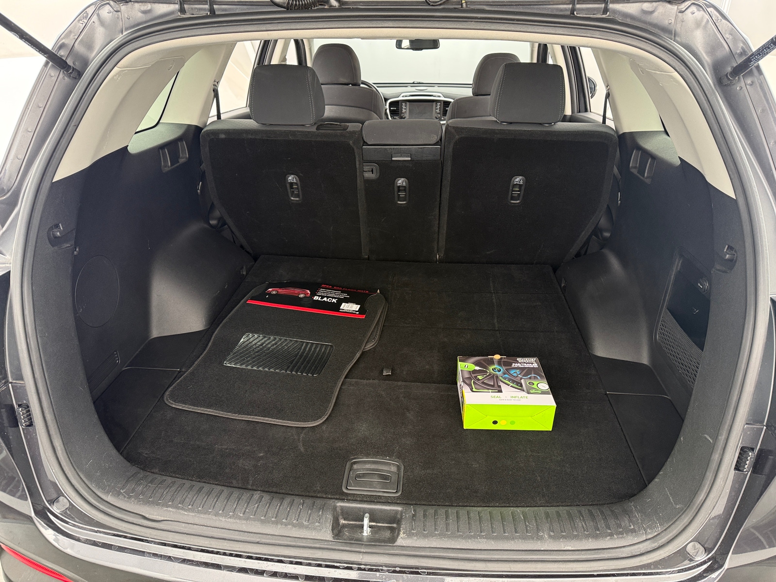 Thumbnail: 2018 Kia Sorento - 7