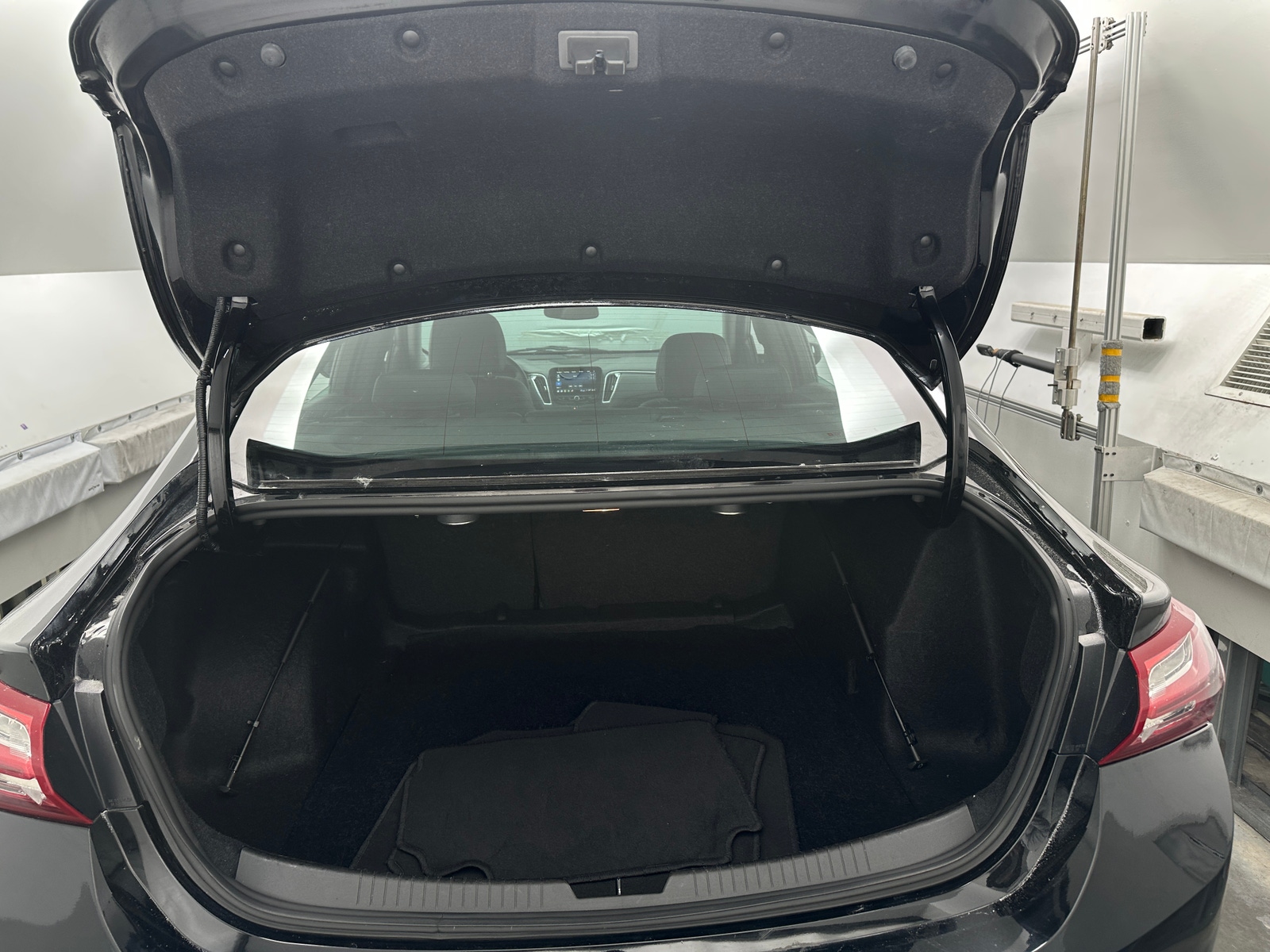 Thumbnail: 2024 Chevrolet Malibu - 6