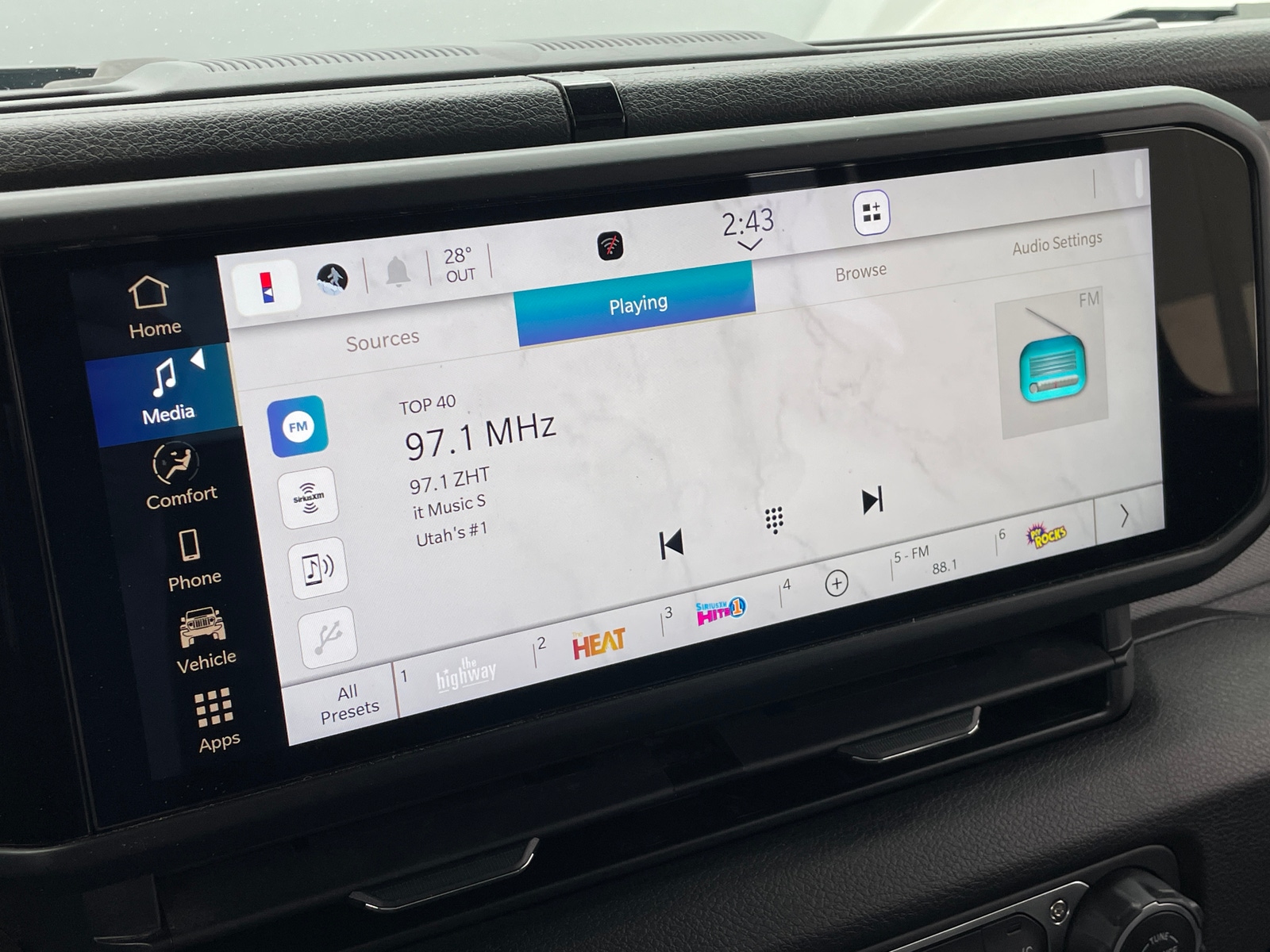 Thumbnail: 2025 Jeep Gladiator - 4