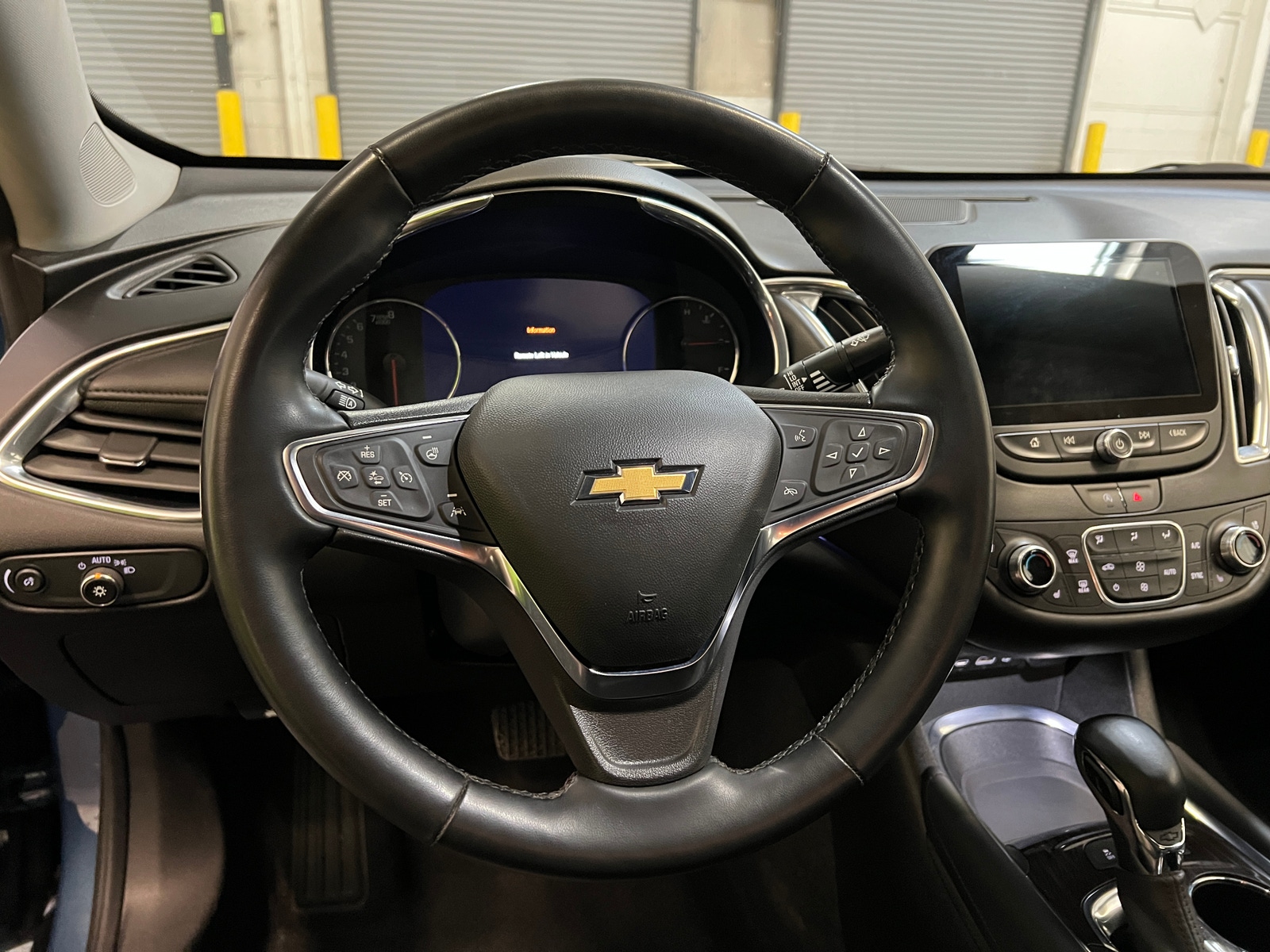 Thumbnail: 2024 Chevrolet Malibu - 4