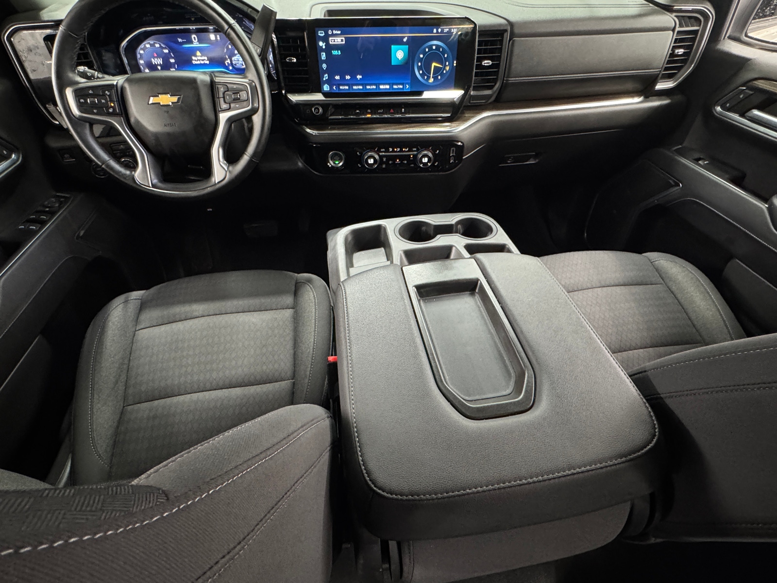 Thumbnail: 2023 Chevrolet Silverado 1500 - 3