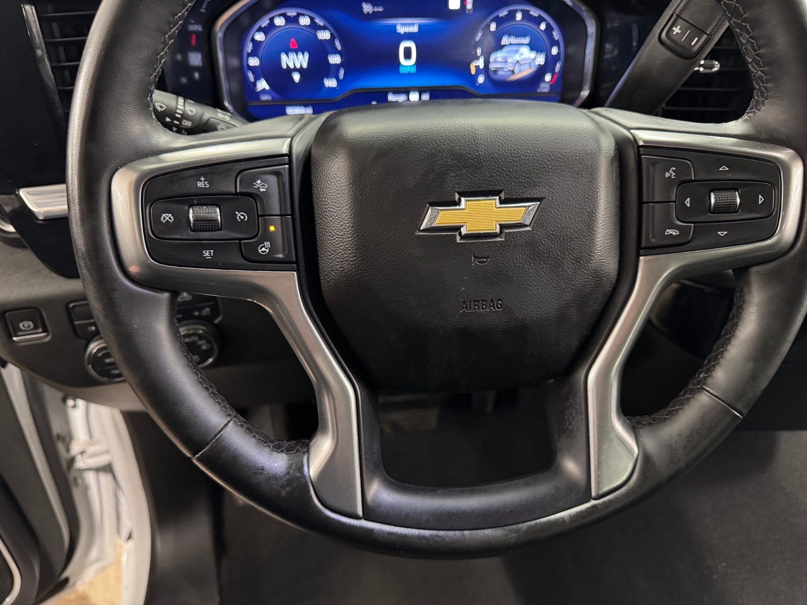 Thumbnail: 2023 Chevrolet Silverado 1500 - 5