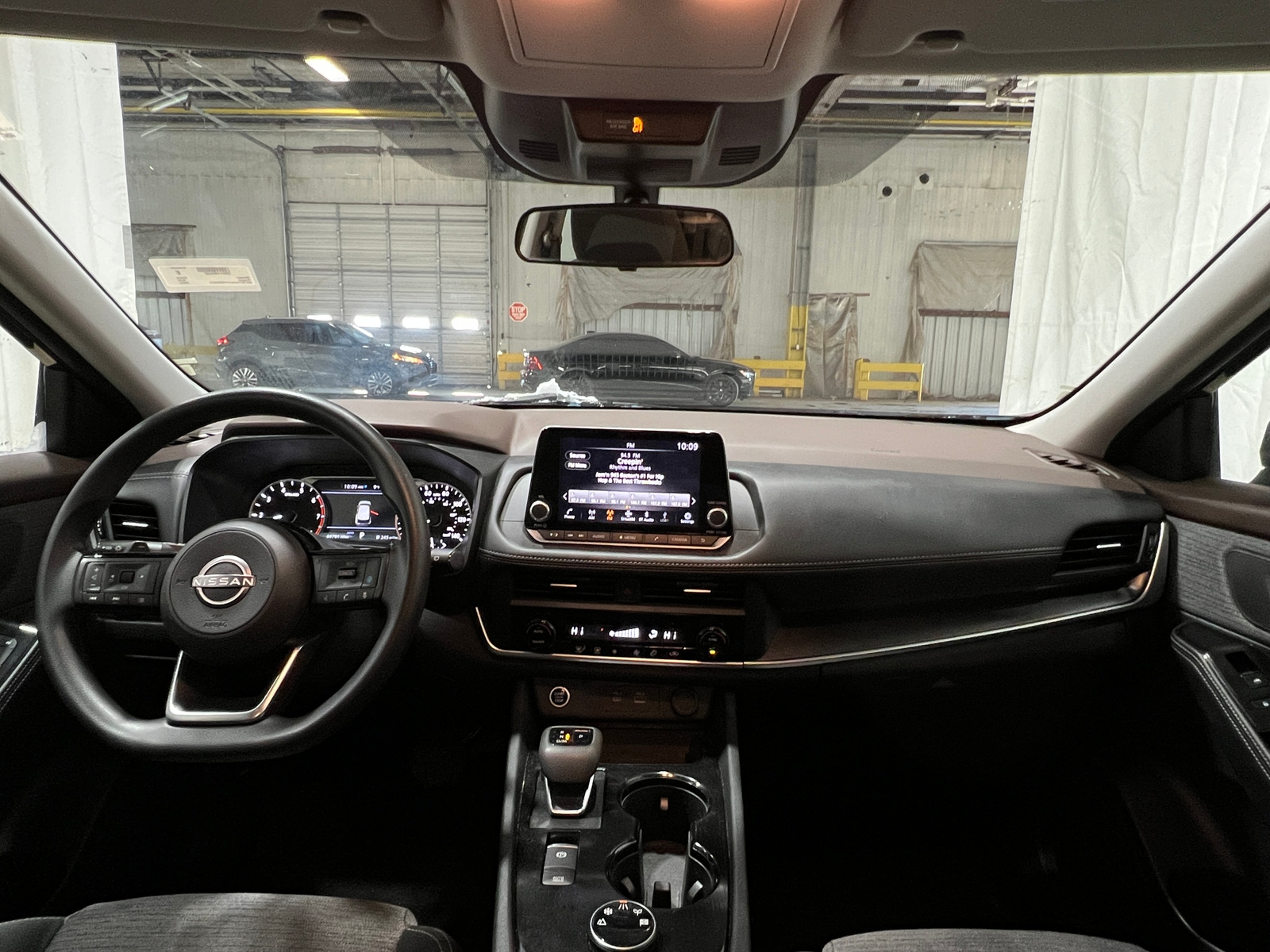 Thumbnail: 2023 Nissan Rogue - 3