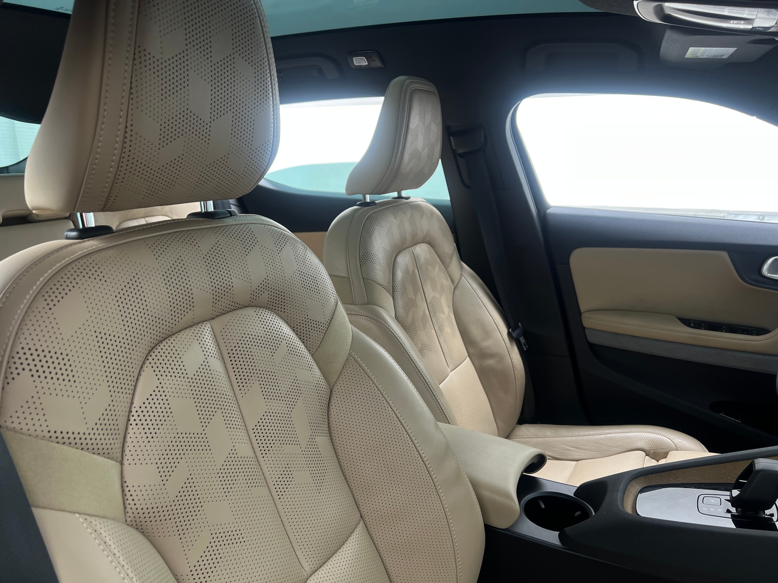 Thumbnail: 2021 Polestar 2 - 2