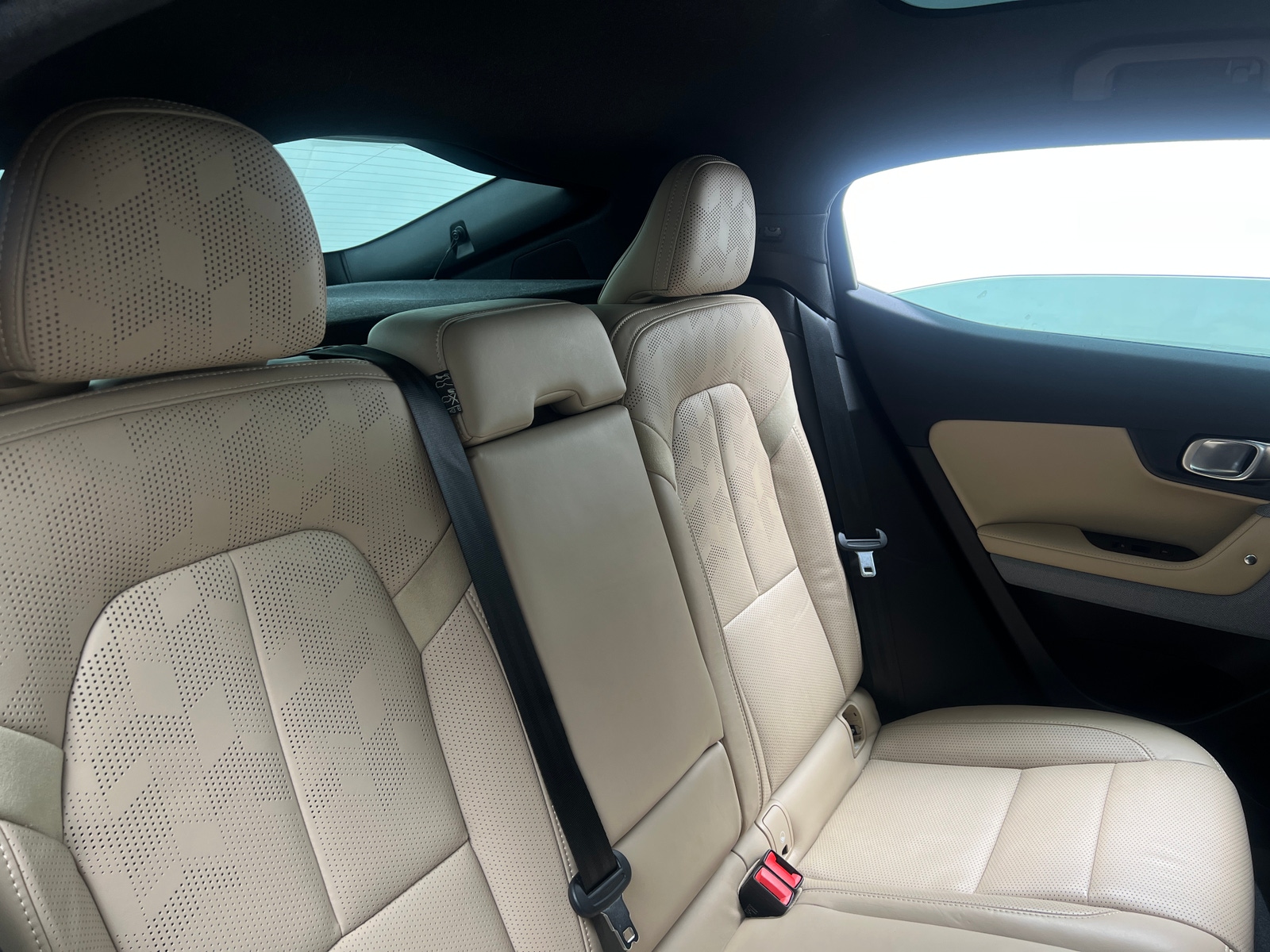 Thumbnail: 2021 Polestar 2 - 6