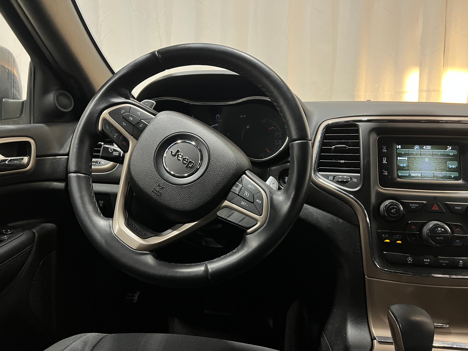 Thumbnail: 2016 Jeep Grand Cherokee - 5