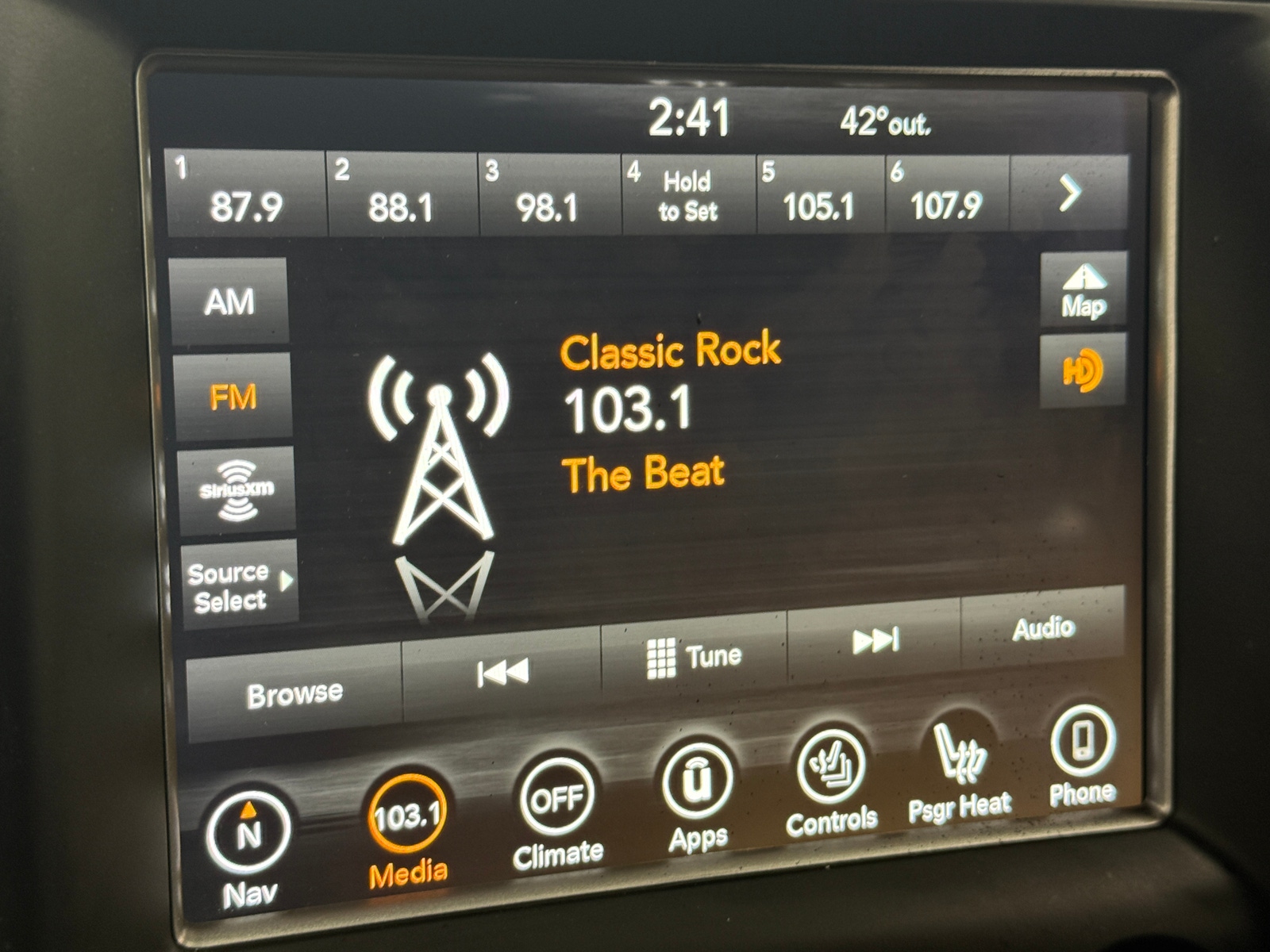 Thumbnail: 2018 Jeep Grand Cherokee - 3