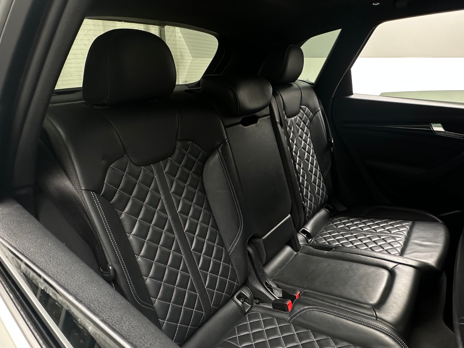 Thumbnail: 2020 Audi SQ5 - 5