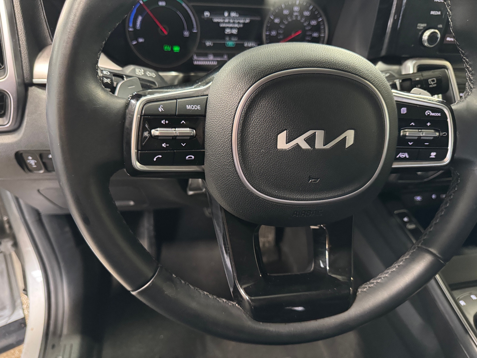 Thumbnail: 2024 Kia Sorento - 4