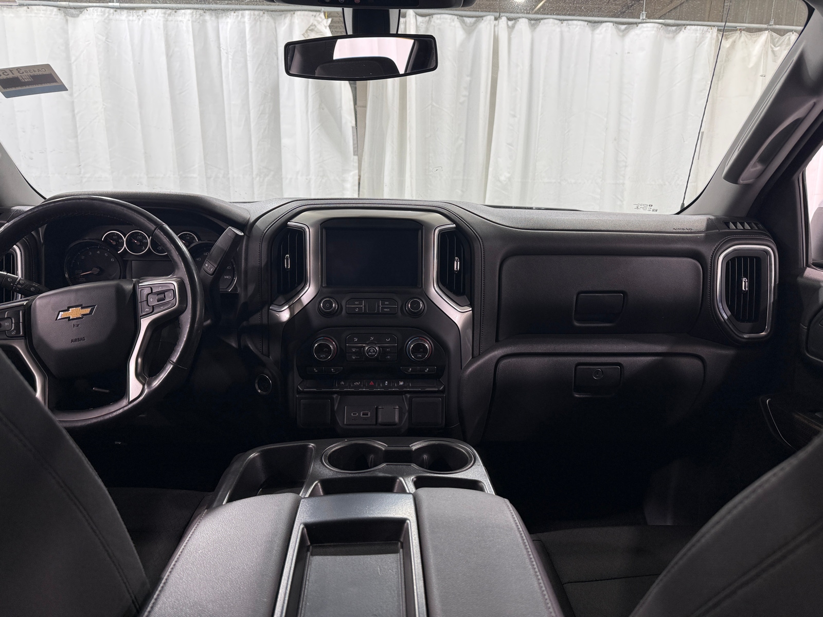 Thumbnail: 2020 Chevrolet Silverado 1500 - 3