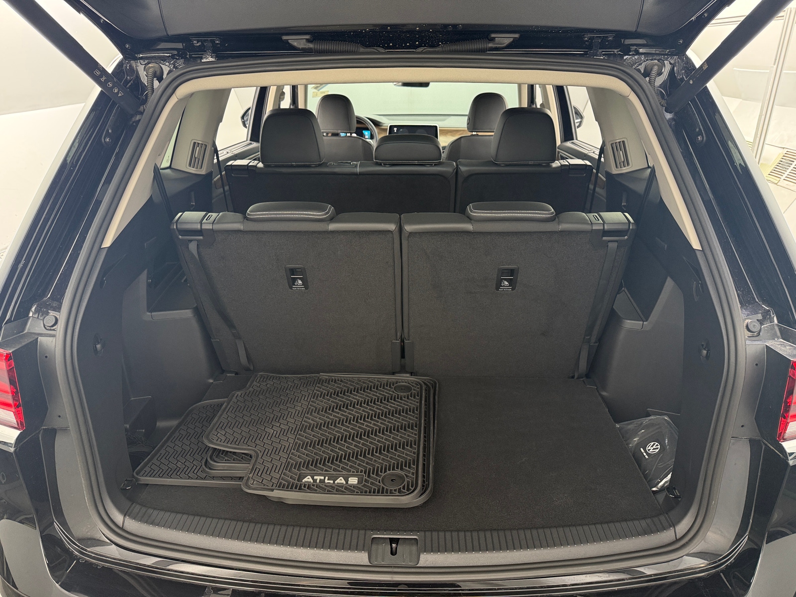 Thumbnail: 2025 Volkswagen Atlas - 6