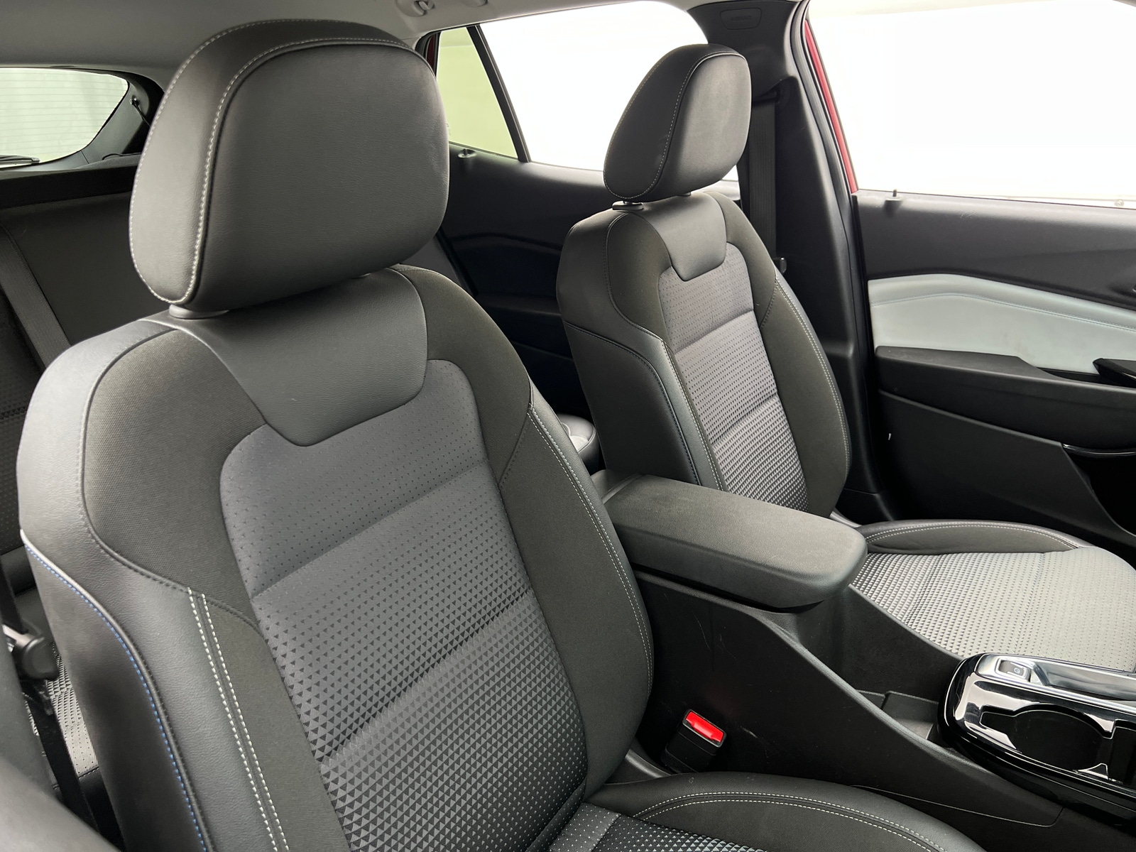 Thumbnail: 2025 Chevrolet Trax - 2