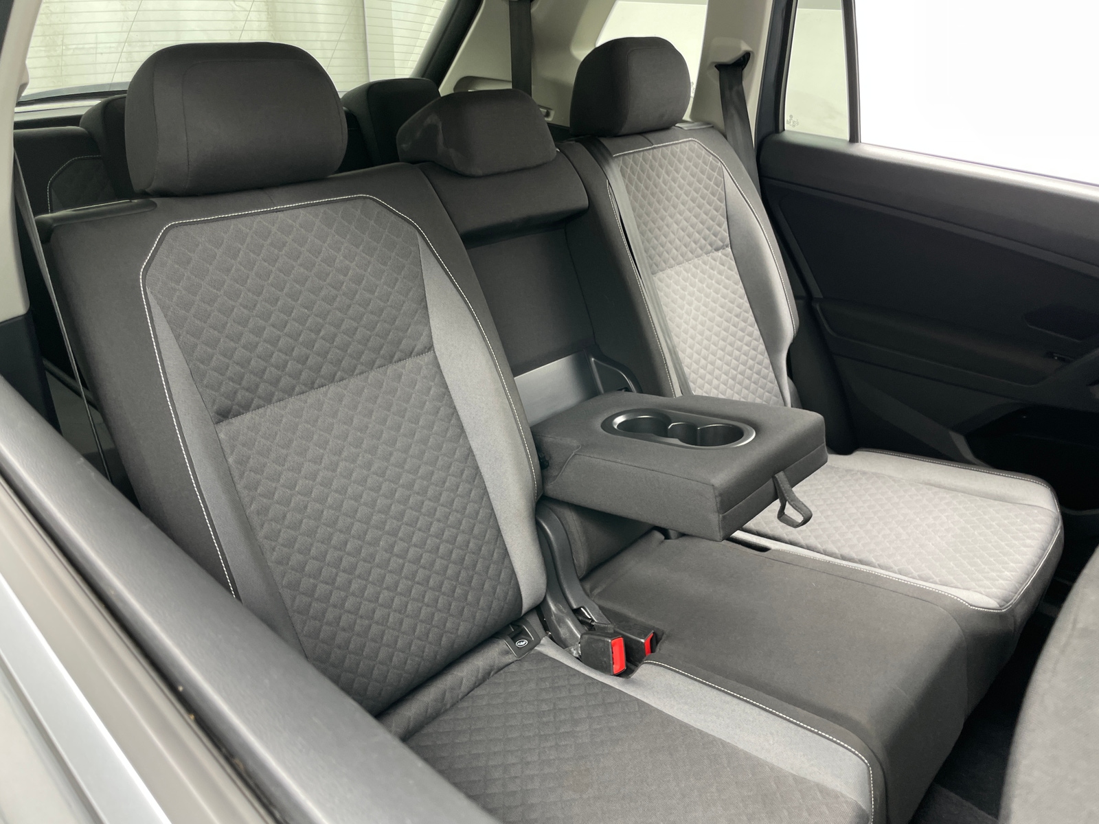 Thumbnail: 2021 Volkswagen Tiguan - 6