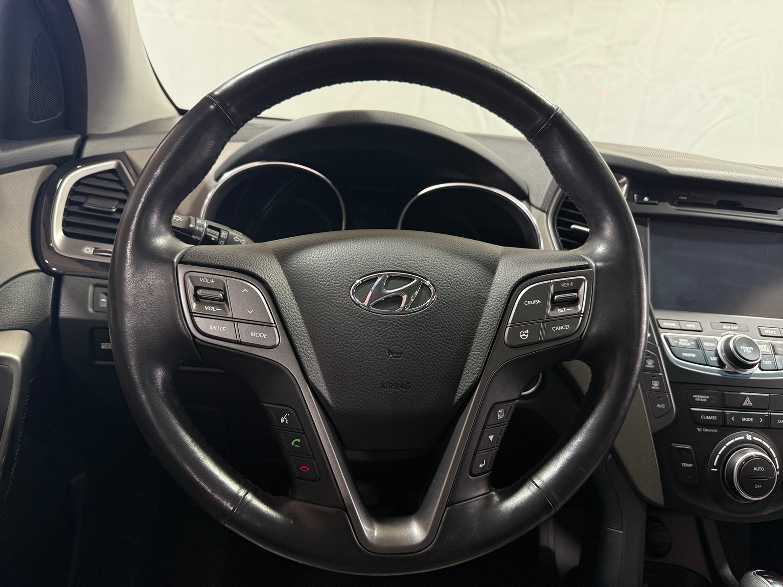 Thumbnail: 2014 Hyundai Santa Fe - 4