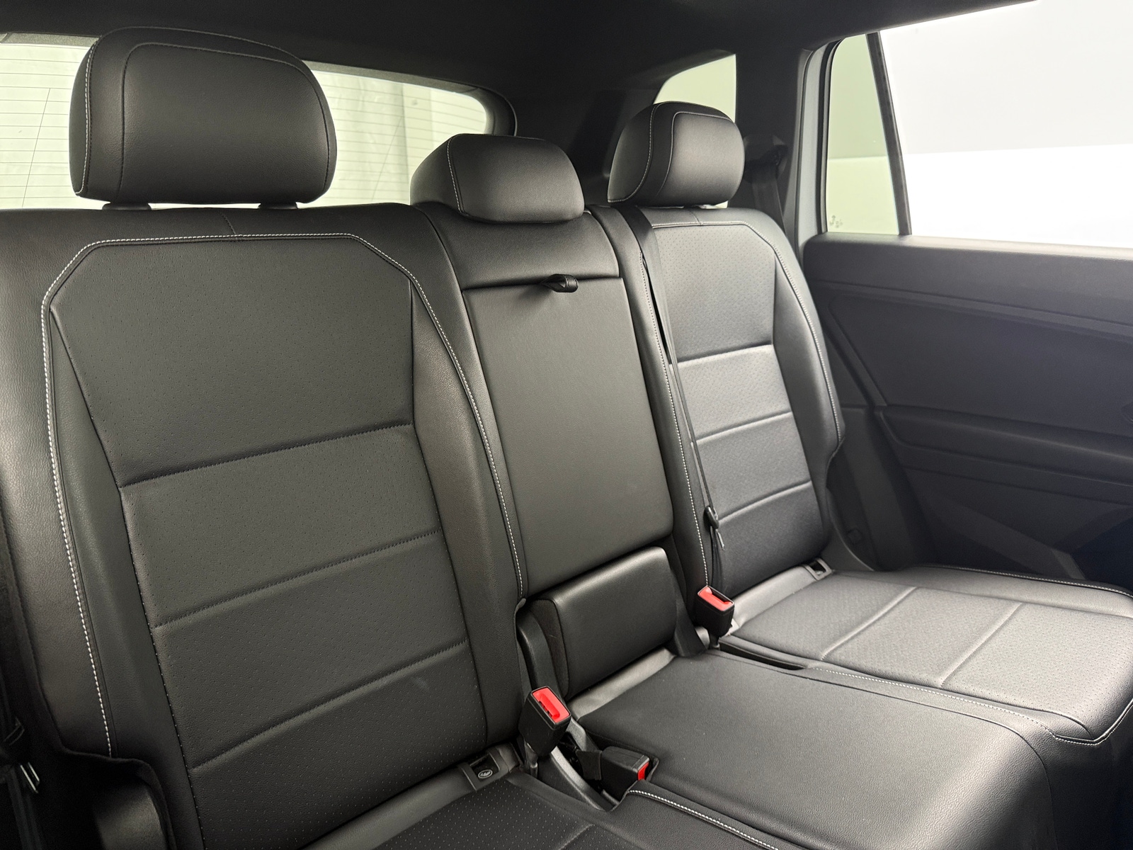 Thumbnail: 2021 Volkswagen Tiguan - 5