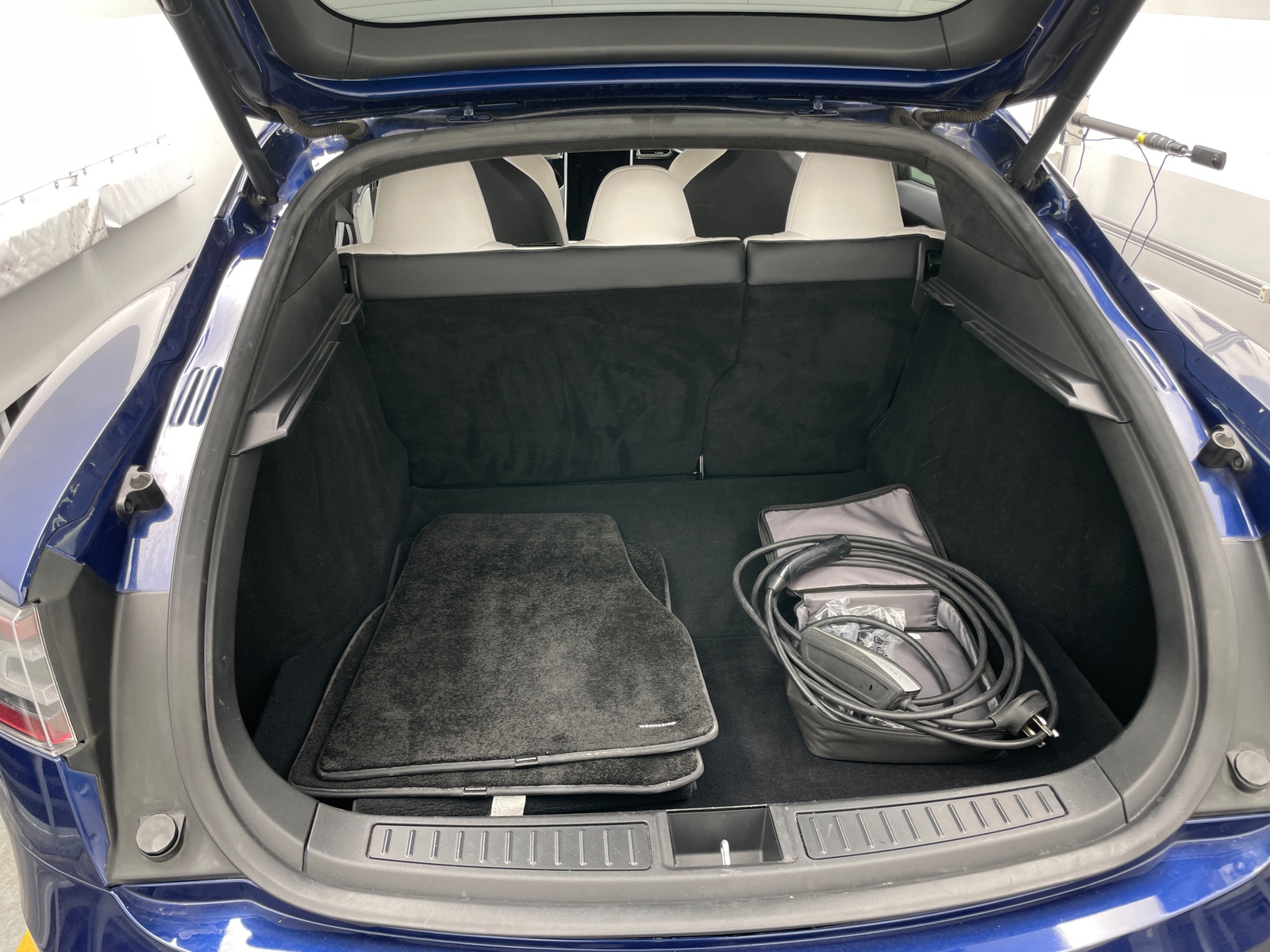 Thumbnail: 2017 Tesla Model S - 6