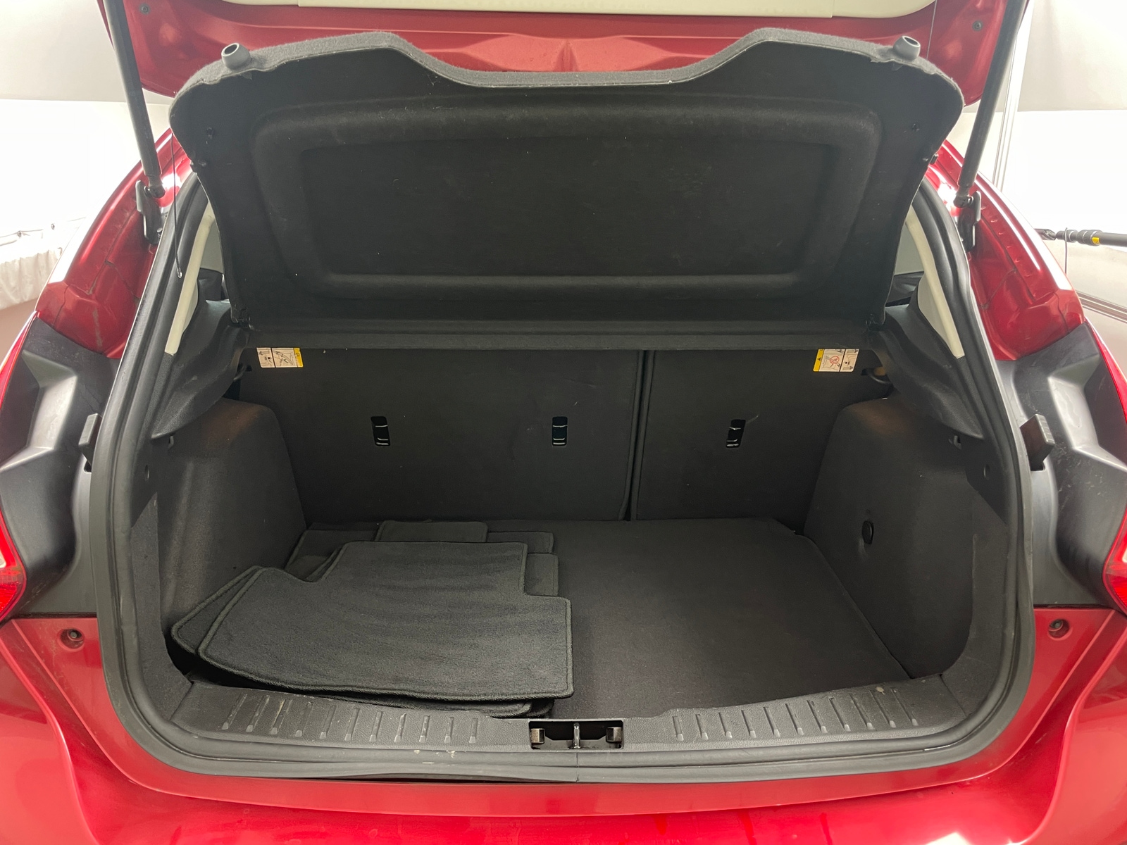 Thumbnail: 2012 Ford Focus - 7