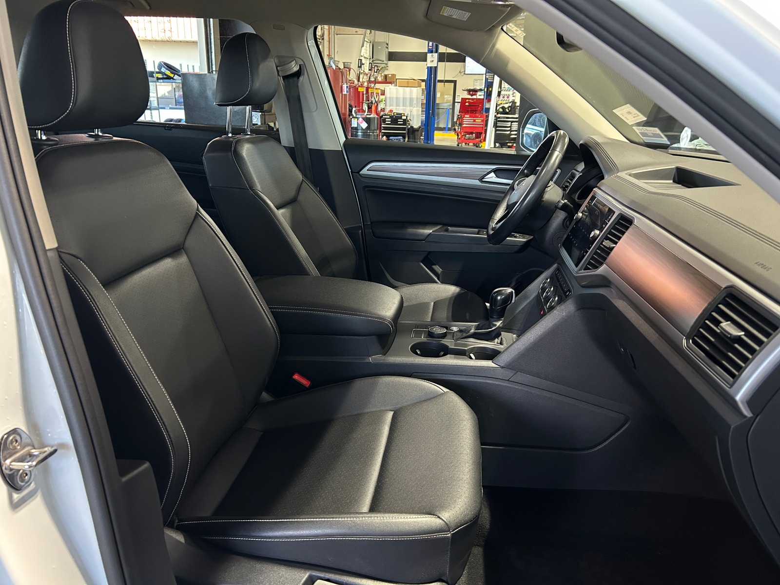 Thumbnail: 2021 Volkswagen Atlas - 2